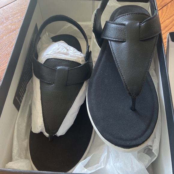 NATURALIZER Premium Lincoln black Leather Sandals - Picture 4 of 4